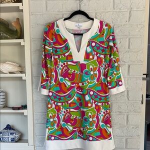 Jude Connally V-Neck Tunic Style Geometric Pattern Size Small Dress